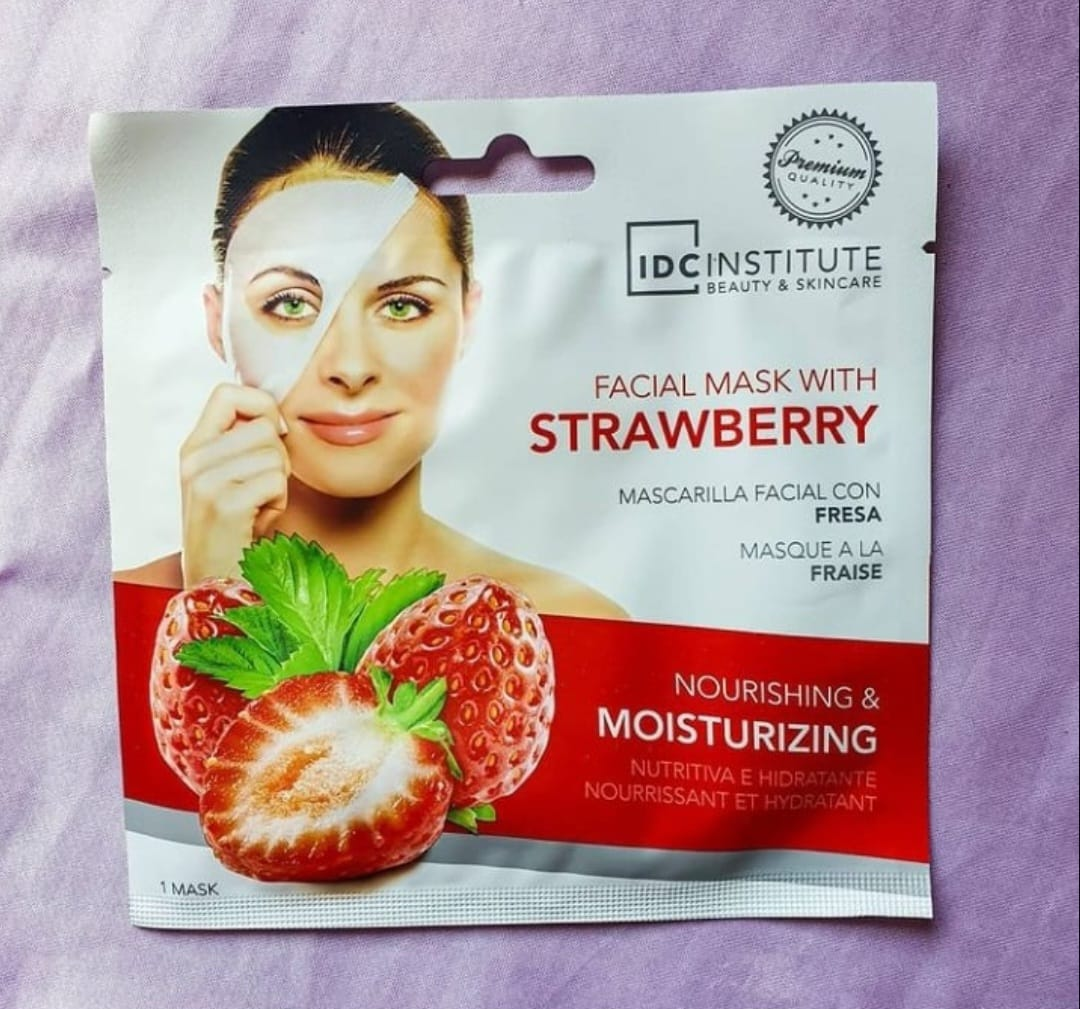 Máscara Facial com morango